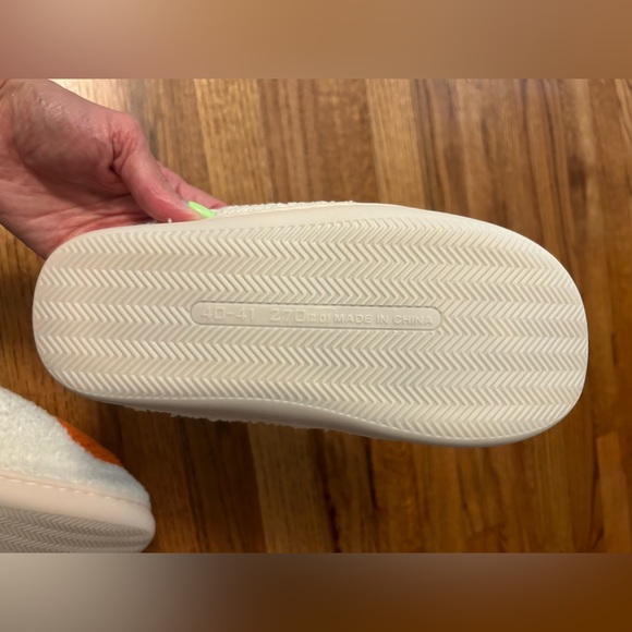 Pumpkin Fuzzy Slippers - Picture 8 of 9